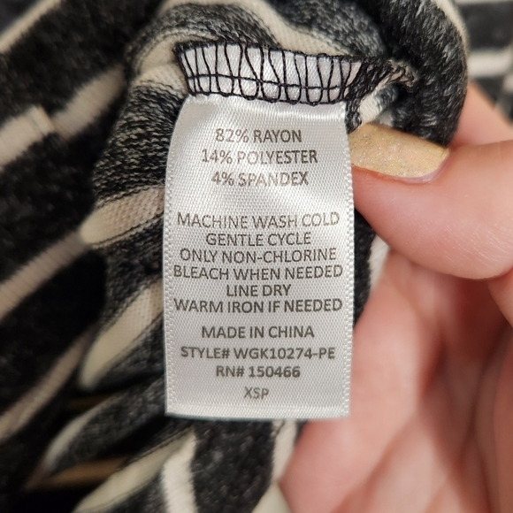 Market & Spruce Charcoal Striped Hoodie XSP - Picture 5 of 10